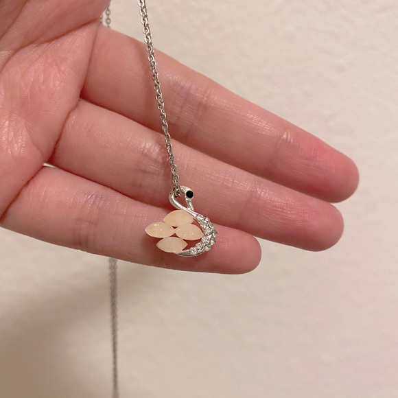 Swan Necklace Pick and Silver 🦢 - Picture 1 of 3